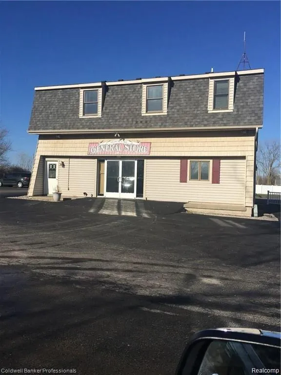 10001 E Goodall Road #404 Durand City, MI 48429