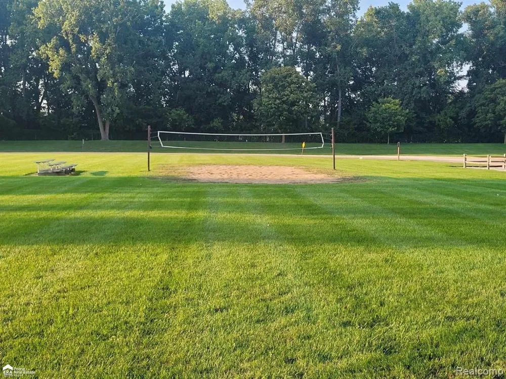 10001 E Goodall Road #404 Durand City, MI 48429