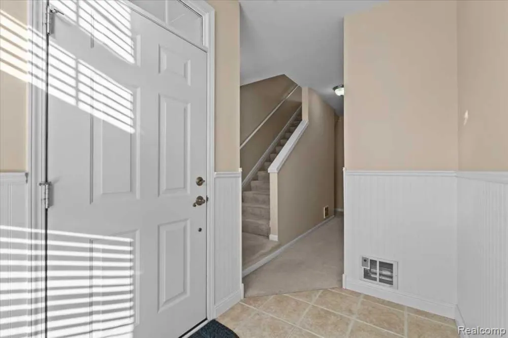 3262 Johanna Ware W Wixom City, MI 48393