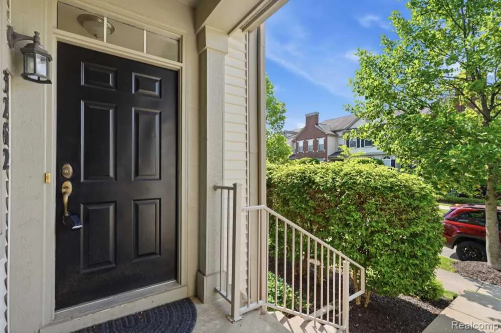 3262 Johanna Ware W Wixom City, MI 48393