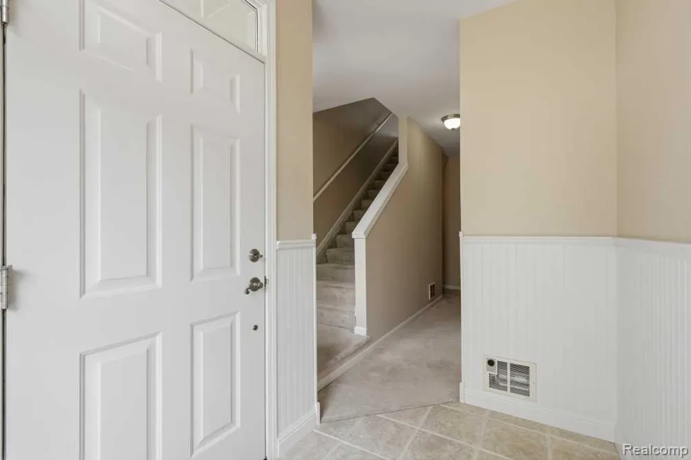 3262 Johanna Ware W Wixom City, MI 48393
