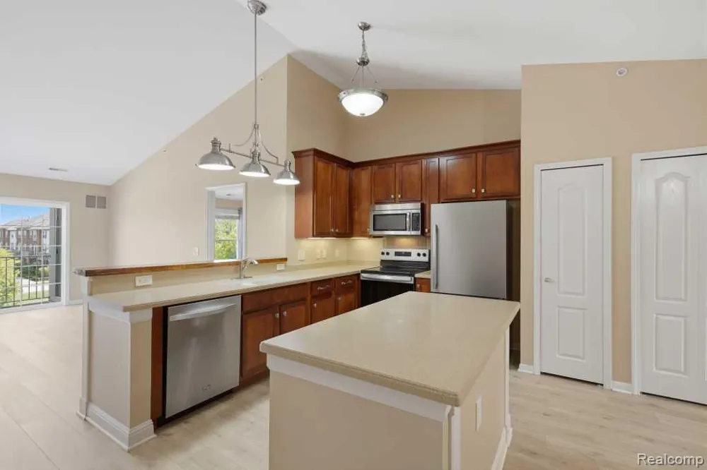3262 Johanna Ware W Wixom City, MI 48393
