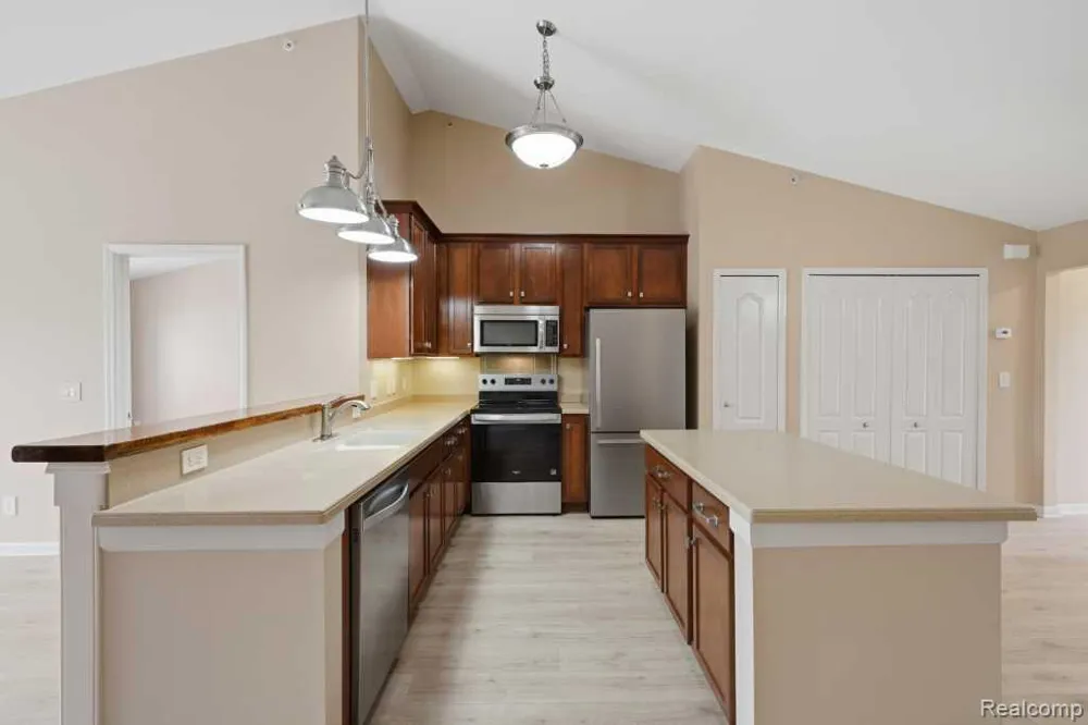 3262 Johanna Ware W Wixom City, MI 48393