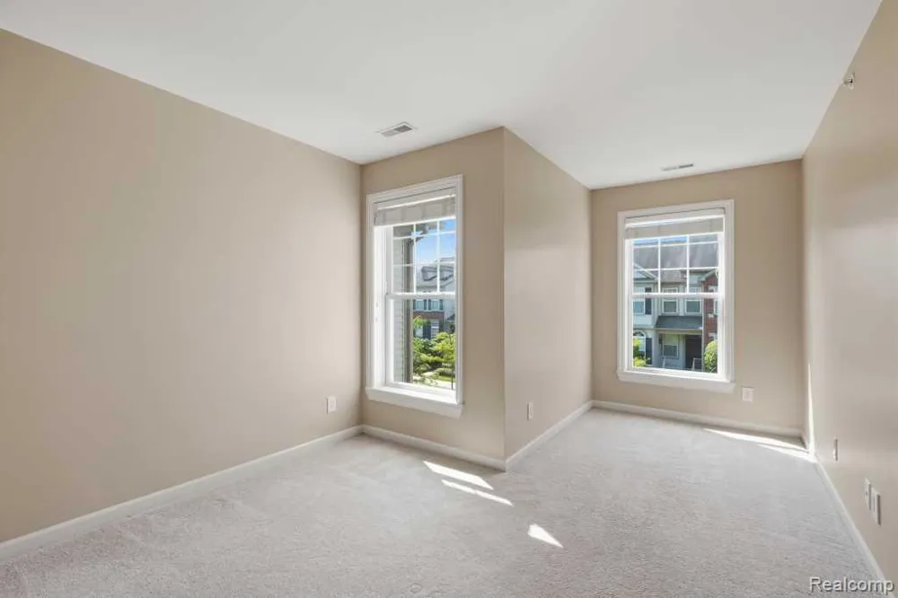 3262 Johanna Ware W Wixom City, MI 48393