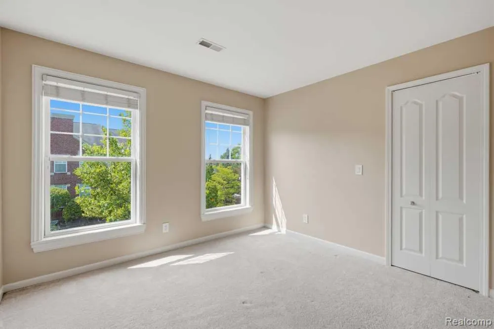 3262 Johanna Ware W Wixom City, MI 48393