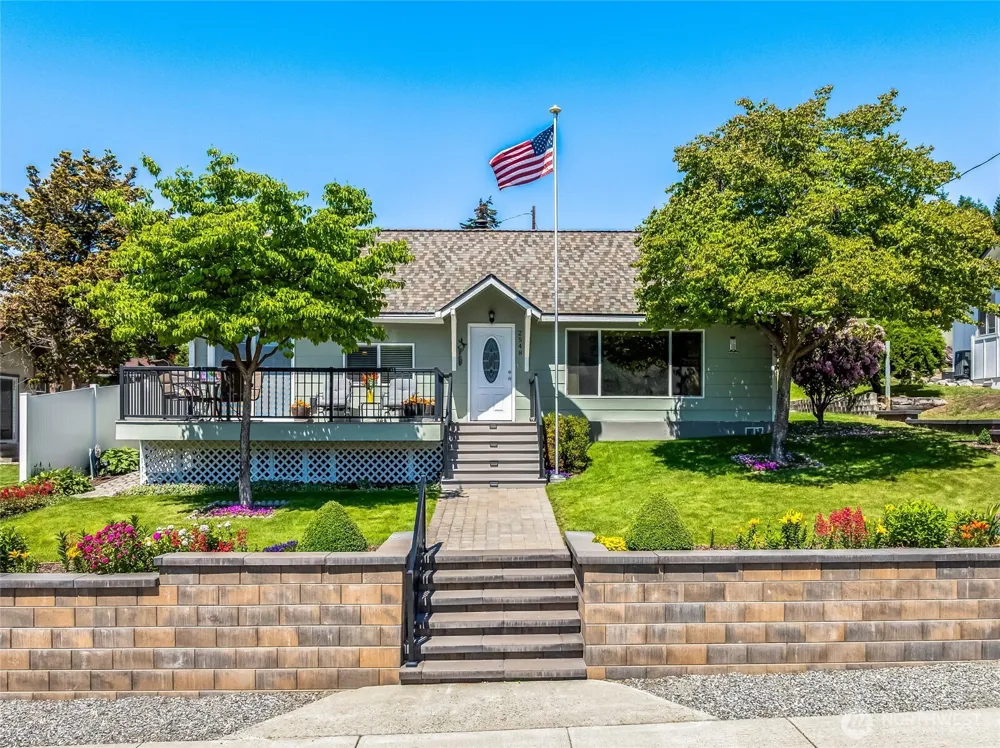 2548 Entiat Way Entiat, WA 98822