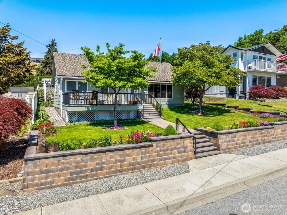 2548 Entiat Way Entiat, WA 98822