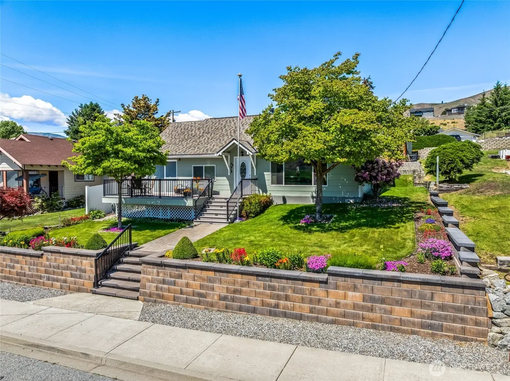 2548 Entiat Way Entiat, WA 98822