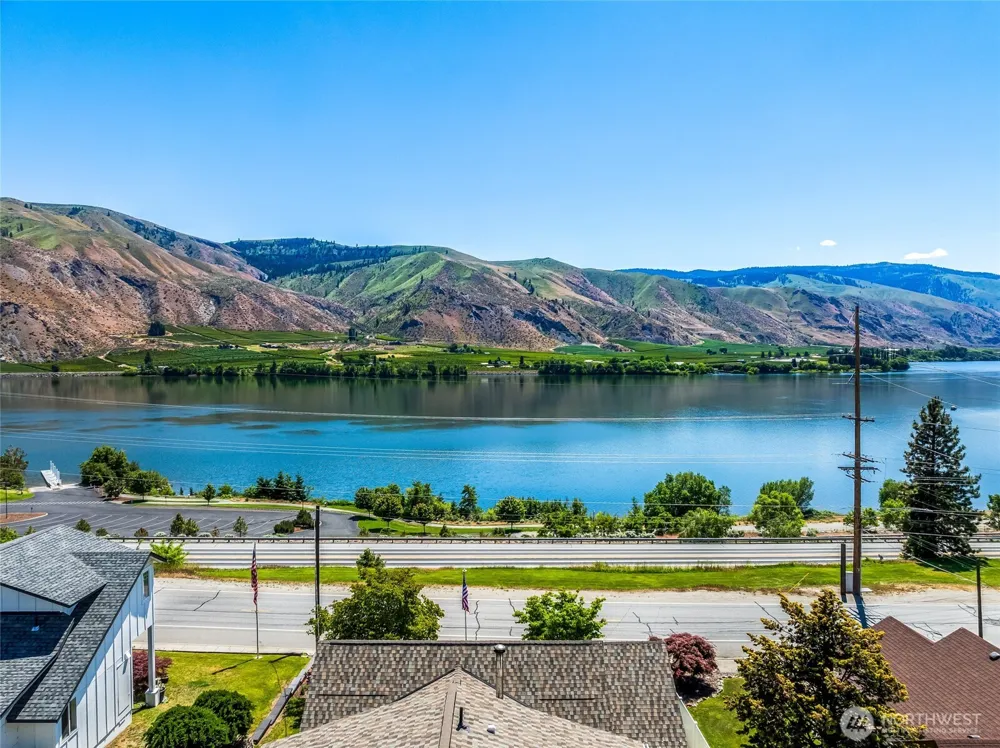 2548 Entiat Way Entiat, WA 98822