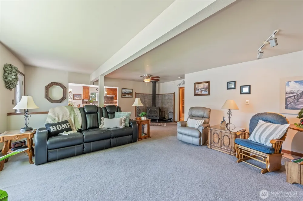 2548 Entiat Way Entiat, WA 98822
