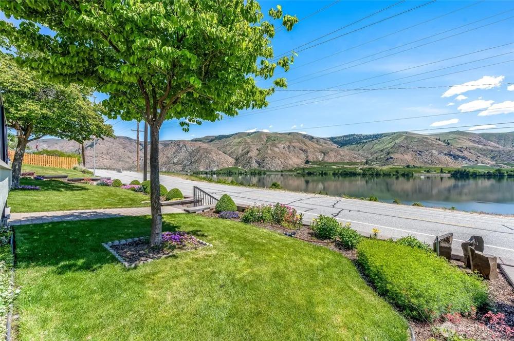 2548 Entiat Way Entiat, WA 98822