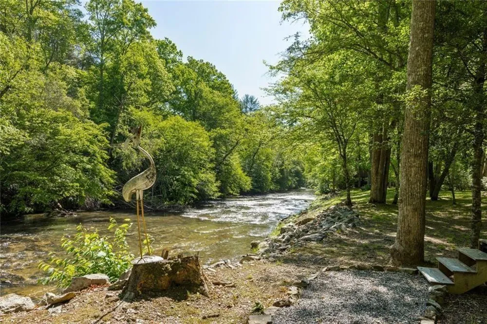704 Riverbend Road Blairsville, GA 30512