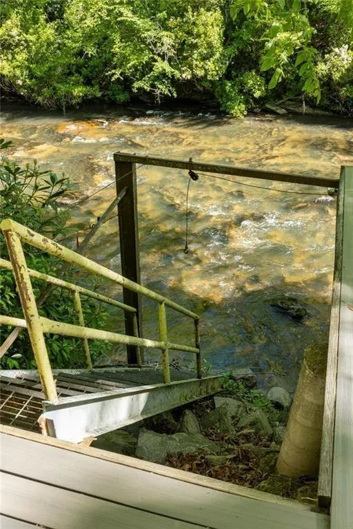 704 Riverbend Road Blairsville, GA 30512