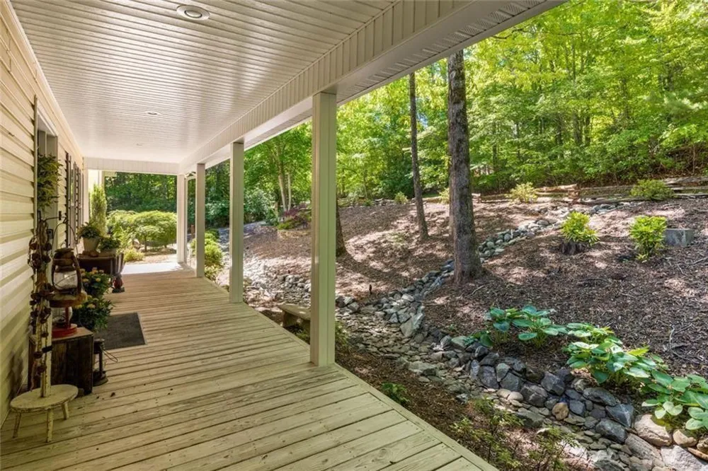 704 Riverbend Road Blairsville, GA 30512