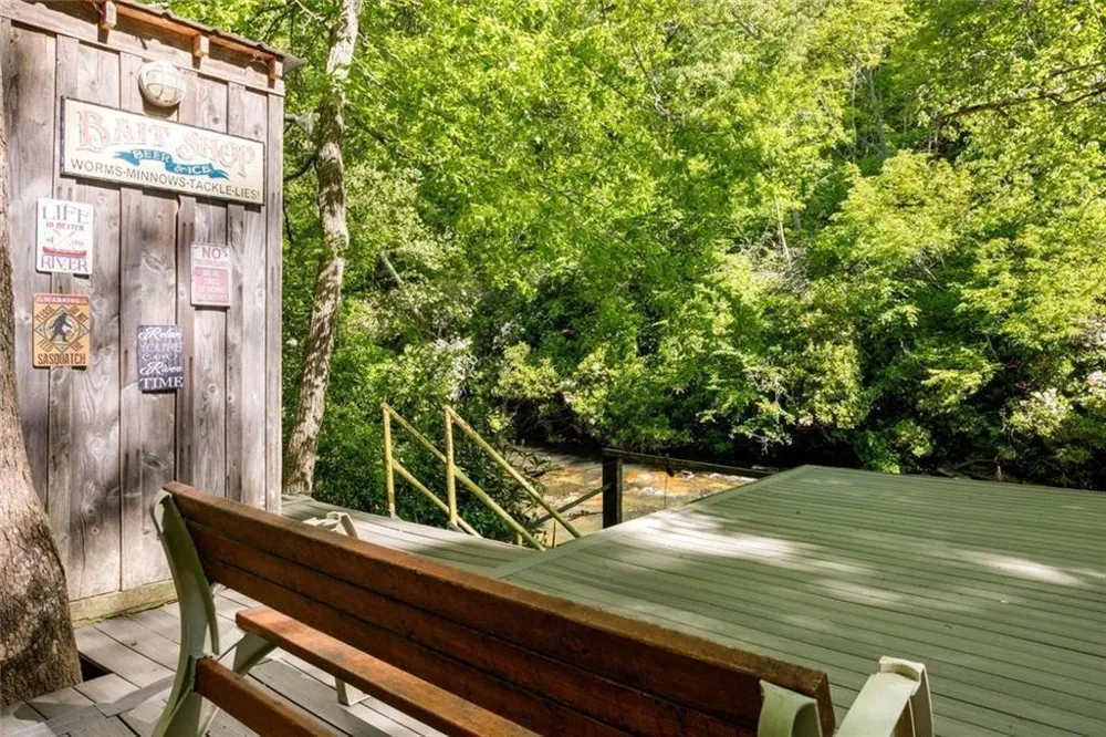 704 Riverbend Road Blairsville, GA 30512