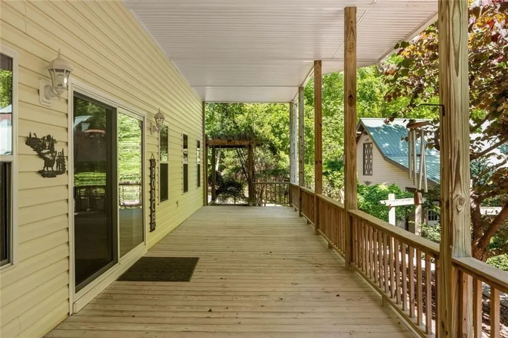 704 Riverbend Road Blairsville, GA 30512