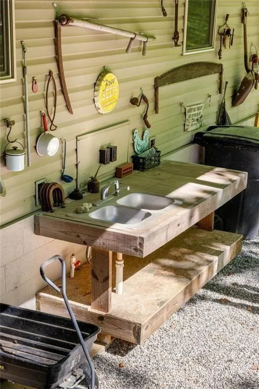 704 Riverbend Road Blairsville, GA 30512