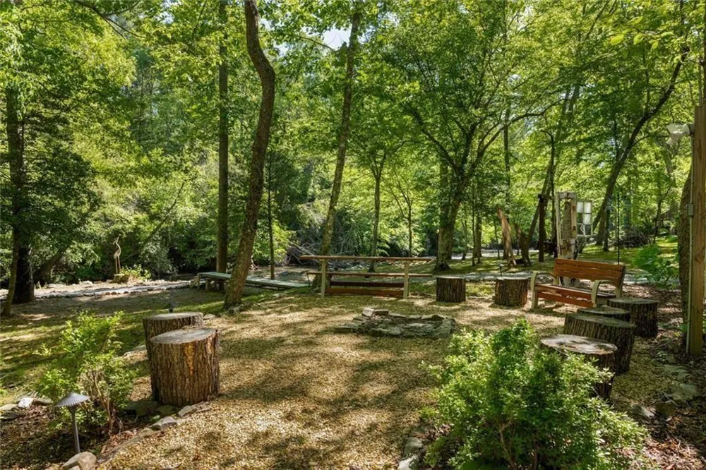 704 Riverbend Road Blairsville, GA 30512