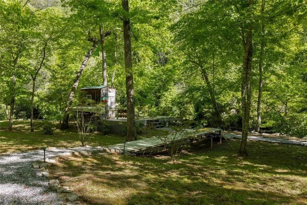 704 Riverbend Road Blairsville, GA 30512