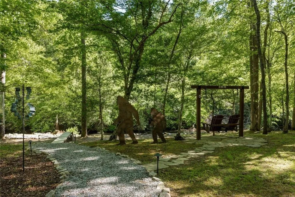 704 Riverbend Road Blairsville, GA 30512