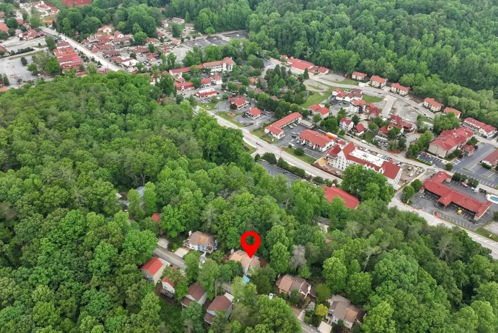 390 Alpenrosen Strasse Helen, GA 30545