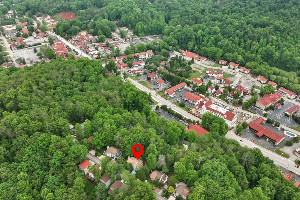 390 Alpenrosen Strasse Helen, GA 30545