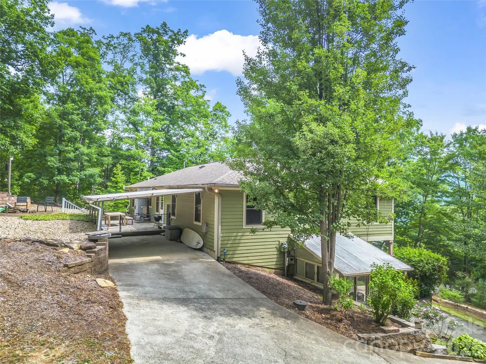 122 Raptor Court Lake Lure, NC 28746