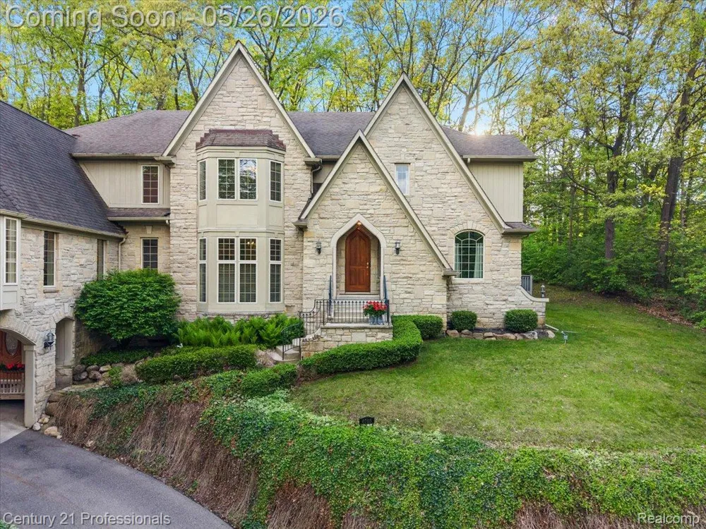 6705 College Park Drive Springfield Charter Township, MI 48346