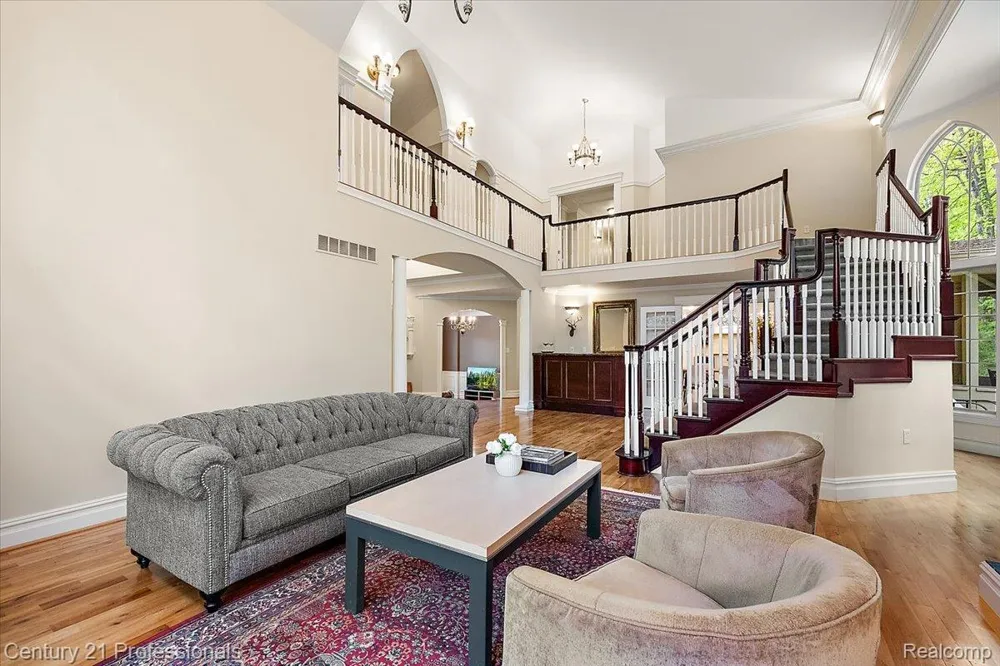 6705 College Park Drive Springfield Charter Township, MI 48346