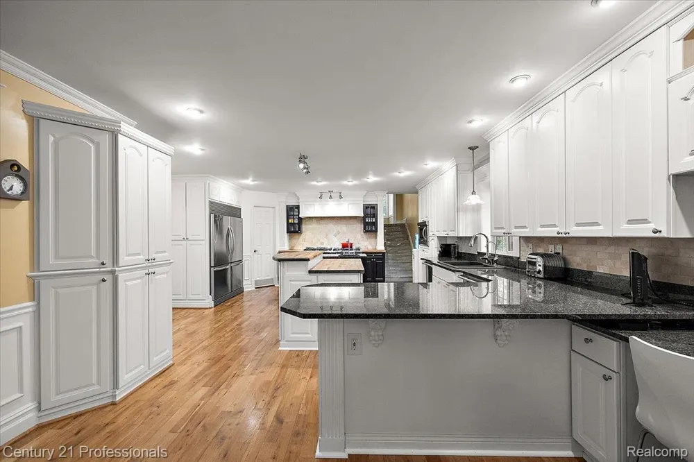 6705 College Park Drive Springfield Charter Township, MI 48346