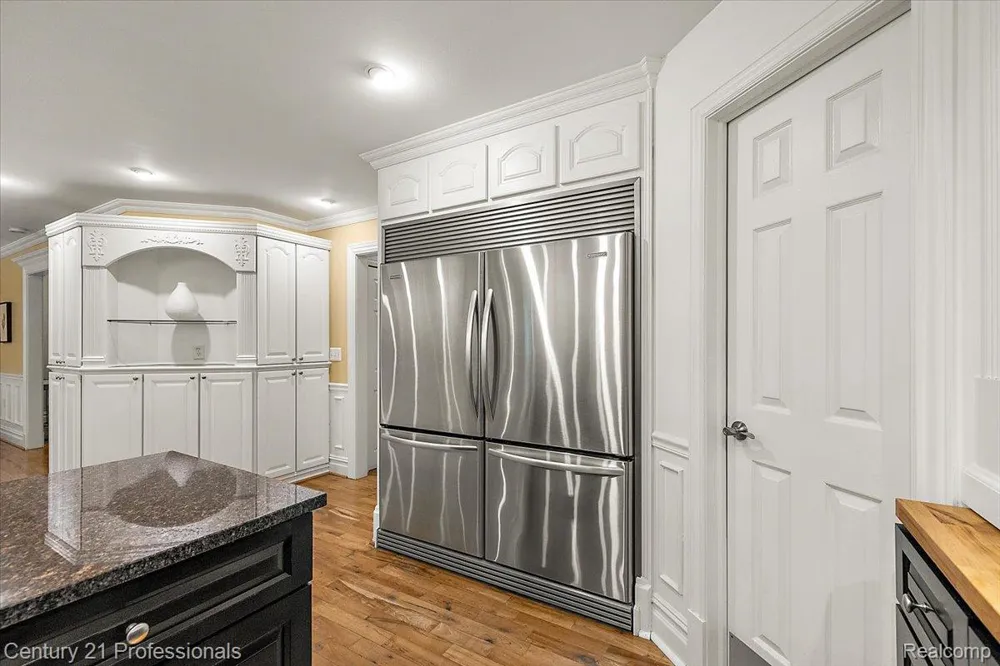 6705 College Park Drive Springfield Charter Township, MI 48346