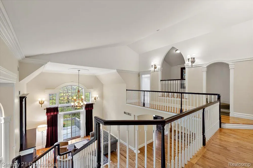 6705 College Park Drive Springfield Charter Township, MI 48346