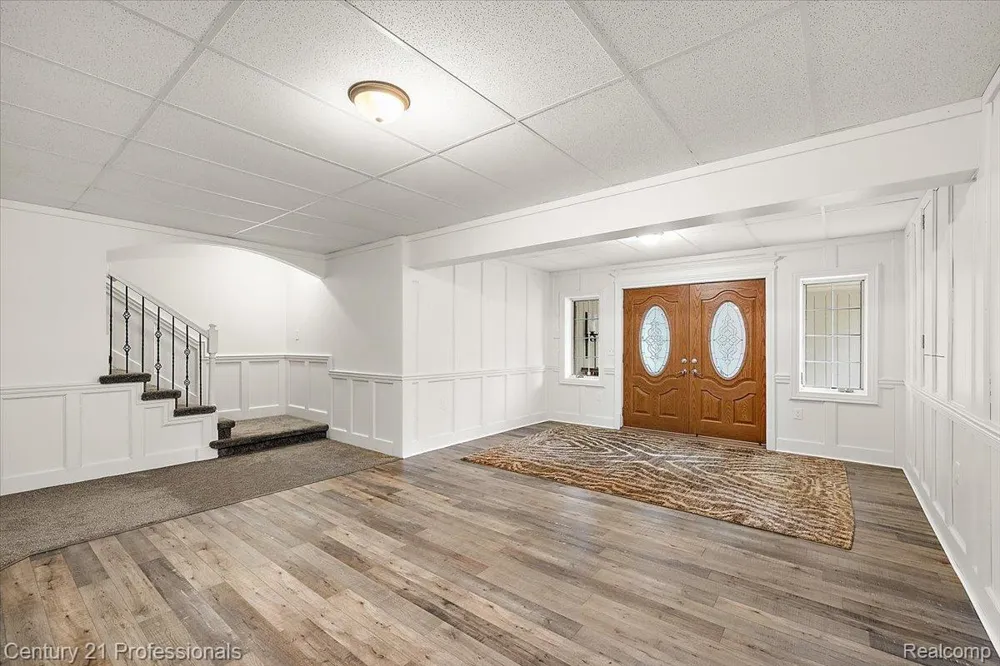6705 College Park Drive Springfield Charter Township, MI 48346