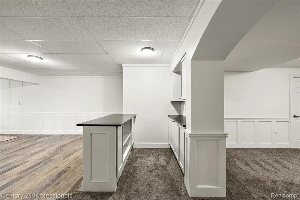 6705 College Park Drive Springfield Charter Township, MI 48346
