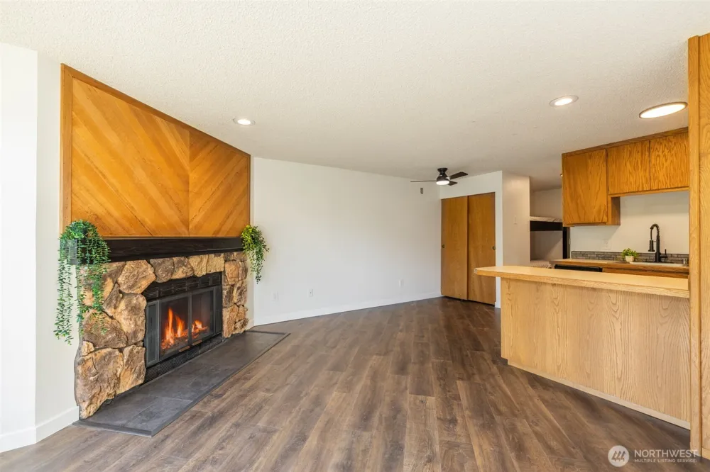 221 Hyak Drive E #302 Snoqualmie Pass, WA 98068