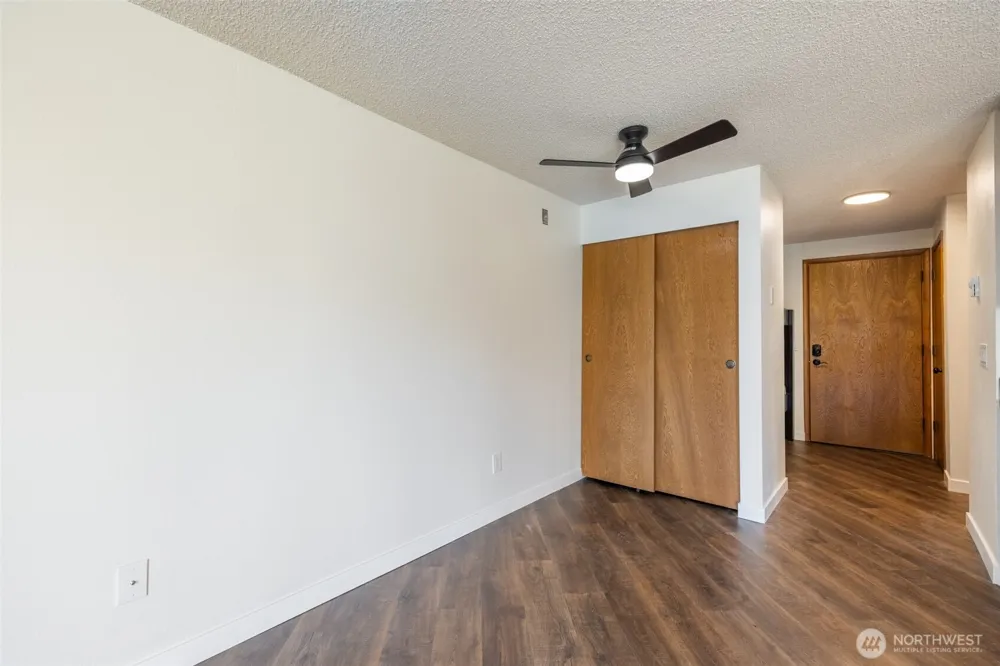 221 Hyak Drive E #302 Snoqualmie Pass, WA 98068
