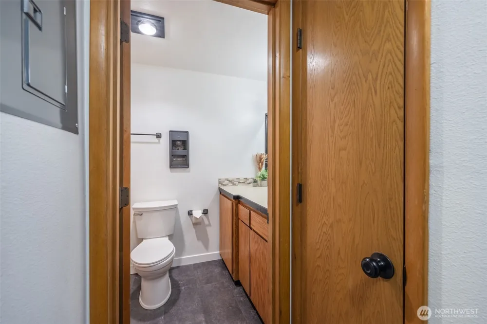 221 Hyak Drive E #302 Snoqualmie Pass, WA 98068