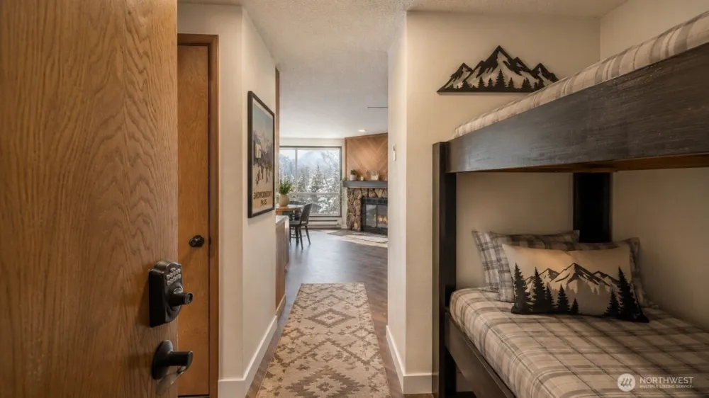 221 Hyak Drive E #302 Snoqualmie Pass, WA 98068
