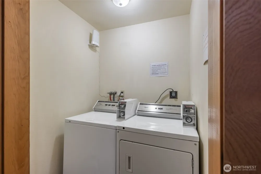 221 Hyak Drive E #302 Snoqualmie Pass, WA 98068