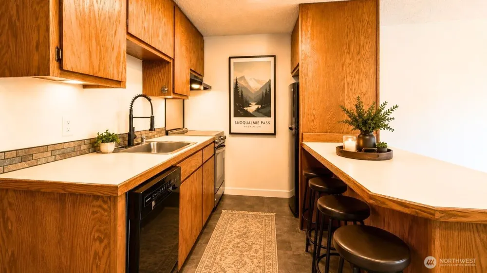 221 Hyak Drive E #302 Snoqualmie Pass, WA 98068