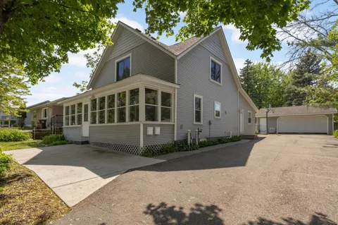 832 Bailey Street