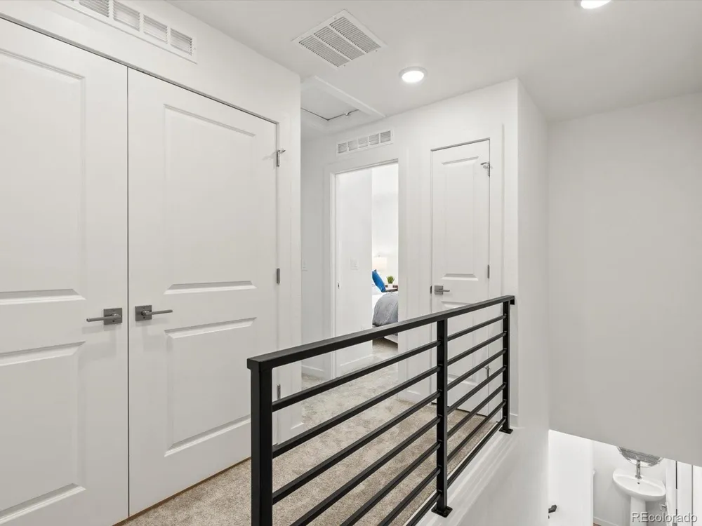 2062 S Holly Street #2 Denver, CO 80222