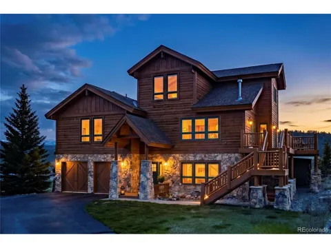 724 Saddle Ridge Circle