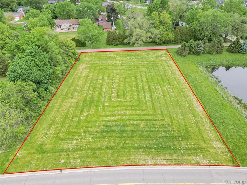 57735 New Hudson Drive Lyon Charter Township, MI 48165