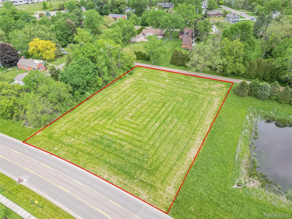 57735 New Hudson Drive Lyon Charter Township, MI 48165