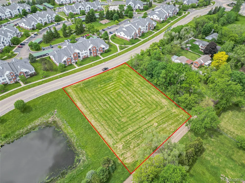 57735 New Hudson Drive Lyon Charter Township, MI 48165