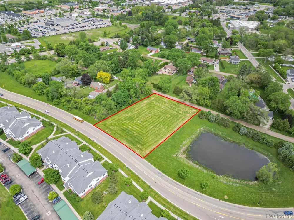 57735 New Hudson Drive Lyon Charter Township, MI 48165