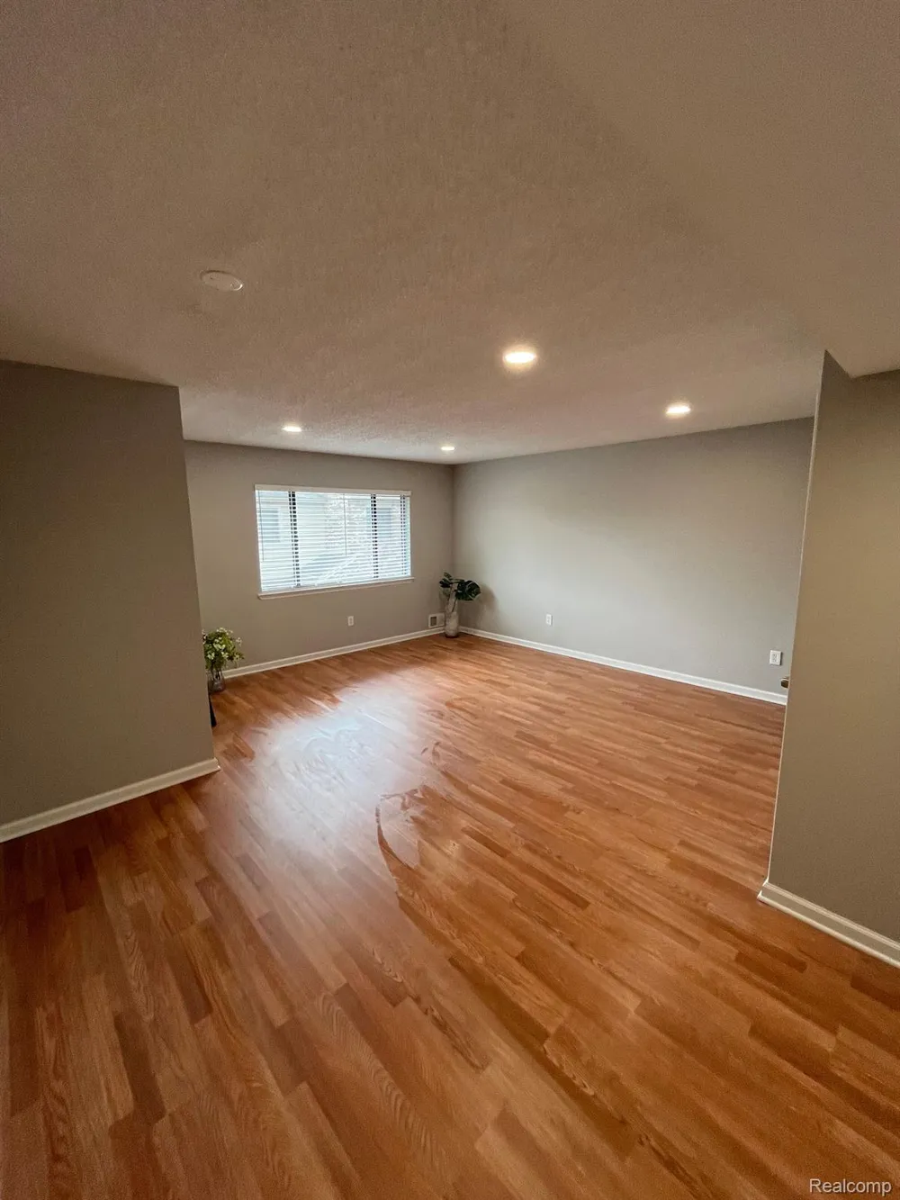 2639 COLUMBIA ROAD #7 Berkley City, MI 48072