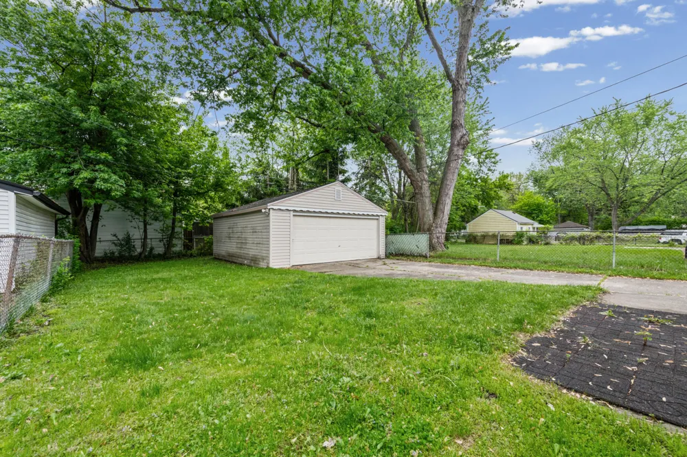 18628 Wakenden Street Redford Charter Township, MI 48240