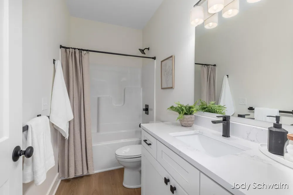 748 Noble Drive Belding City, MI 48809